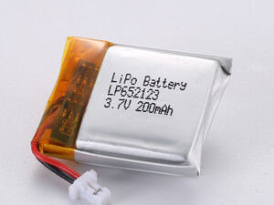 LP652123 3.7V 200MAH Tipo commerciale di batteria polimerica al litio argento con caratteristiche di sicurezza Protezione da sovraccariche e colore