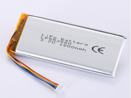 LP553580 3.7V 1800MAH batterie agli ioni di litio produttori La velocità di scarica Sì e la cella ricaricabile agli ioni di litio polimerici con certificazione CE