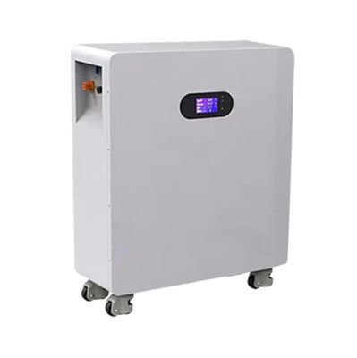 Produttori di batterie agli ioni di litio Batteria al litio ferro fosfato montata a pavimento 48V200Ah/300Ah apparecchiature di sistema di generazione di energia domestica per lo stoccaggio di energia con rulli